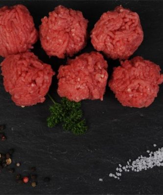 Boulette de boeuf haché provenant de morceaux dénervés et dégraissés.