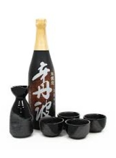 Sake Set With Large Ozeki Karatamba Sake