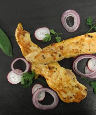 Lèche de filet de poulet marinée aux 3 poivres