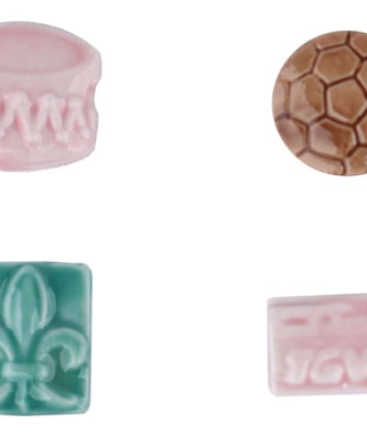 Fèves en émail de couleur