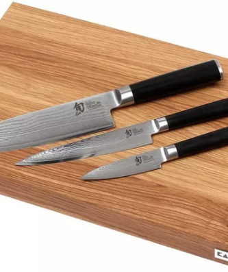 Ensemble de trois couteaux Kai Shun Classic avec planche à découper