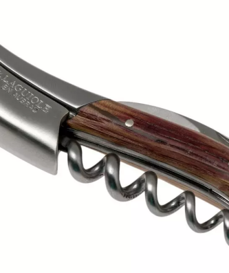 Laguiole en Aubrac couteau de sommelier bois de chêne infusé au vin