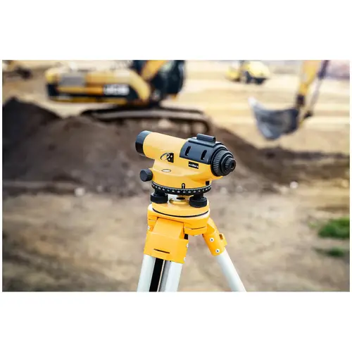 Niveau de chantier avec trépied et mire - Grossissement 28x - Objectif 36 mm - Écart 1,5 mm - Compensateur à amortissement magnétique