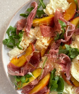 Loaded Burrata Salad 🌿🍑