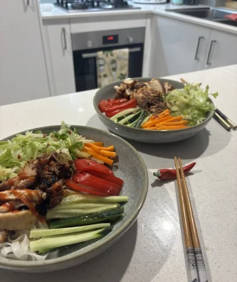 Lemongrass Chicken Noodle Bowl 🥢🌶️